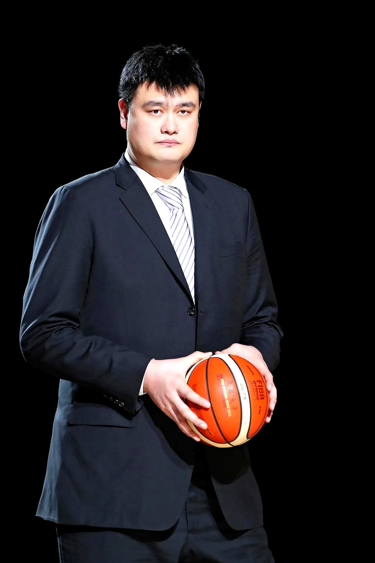 乐鱼体育app-姚明现身助威，球队士气高涨取胜