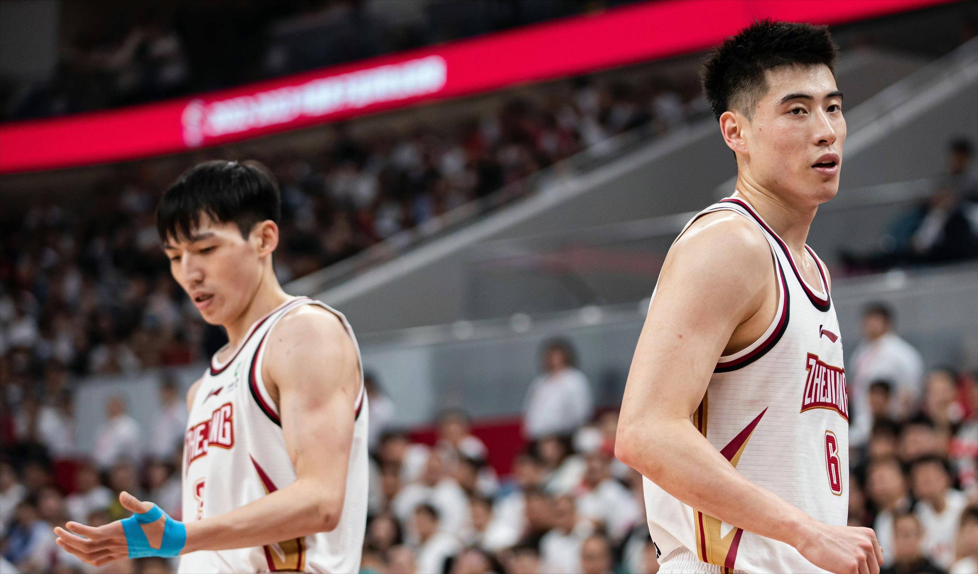 乐鱼体育网站入口-广东队连胜达到四场，领跑积分榜